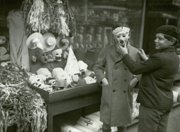 Mañana de martes de Carnaval, 5 de marzo de 1935, Agence France-Presse, gelatina de plata